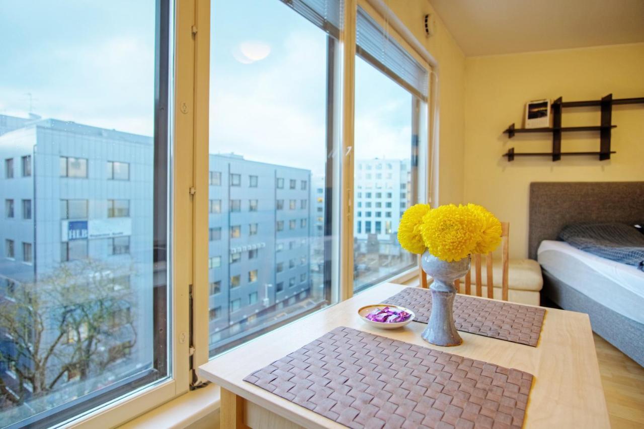 Studio Apartment In Quiet Heart Of Everything Tallinn Exterior foto