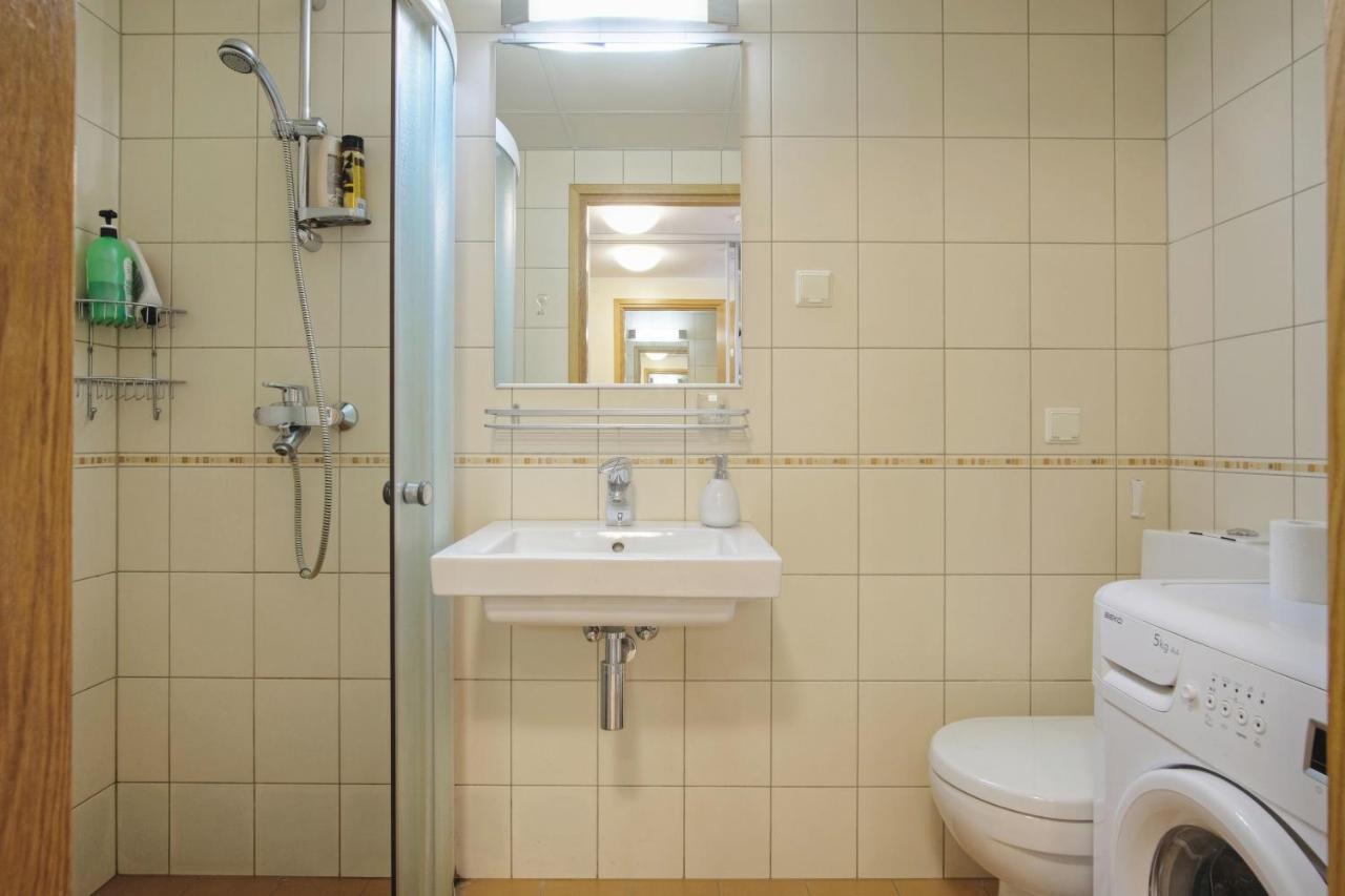 Studio Apartment In Quiet Heart Of Everything Tallinn Exterior foto